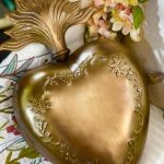Boite en cuivre et en forme de Cœur Ex-voto, Cheoma
