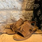 Sandales marron à frange King Tartufoli